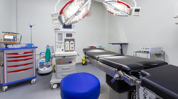 <h4><b>OPERATING THEATERS</b><?h4>